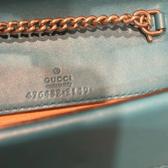 Teal velvet Gucci Dionysus purse. Missing one stone. Good condition - Picture 2 of 7